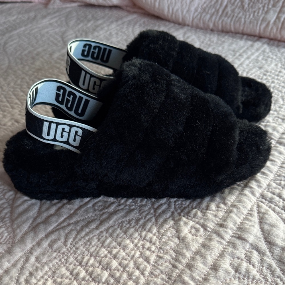 UGG Black Fluffy Open-Toe Slippers